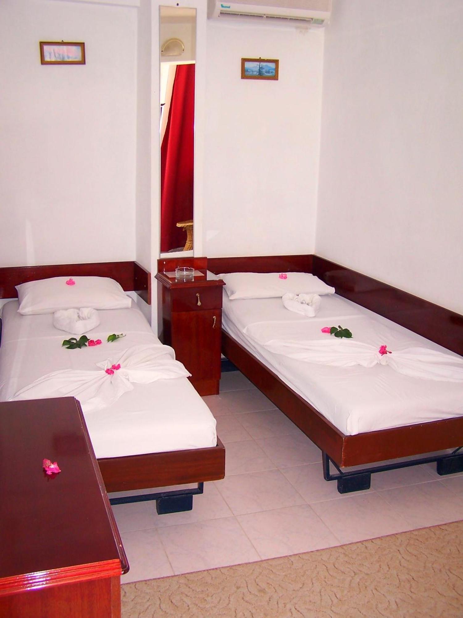 Villa Fortin Pension Кушадасъ Екстериор снимка