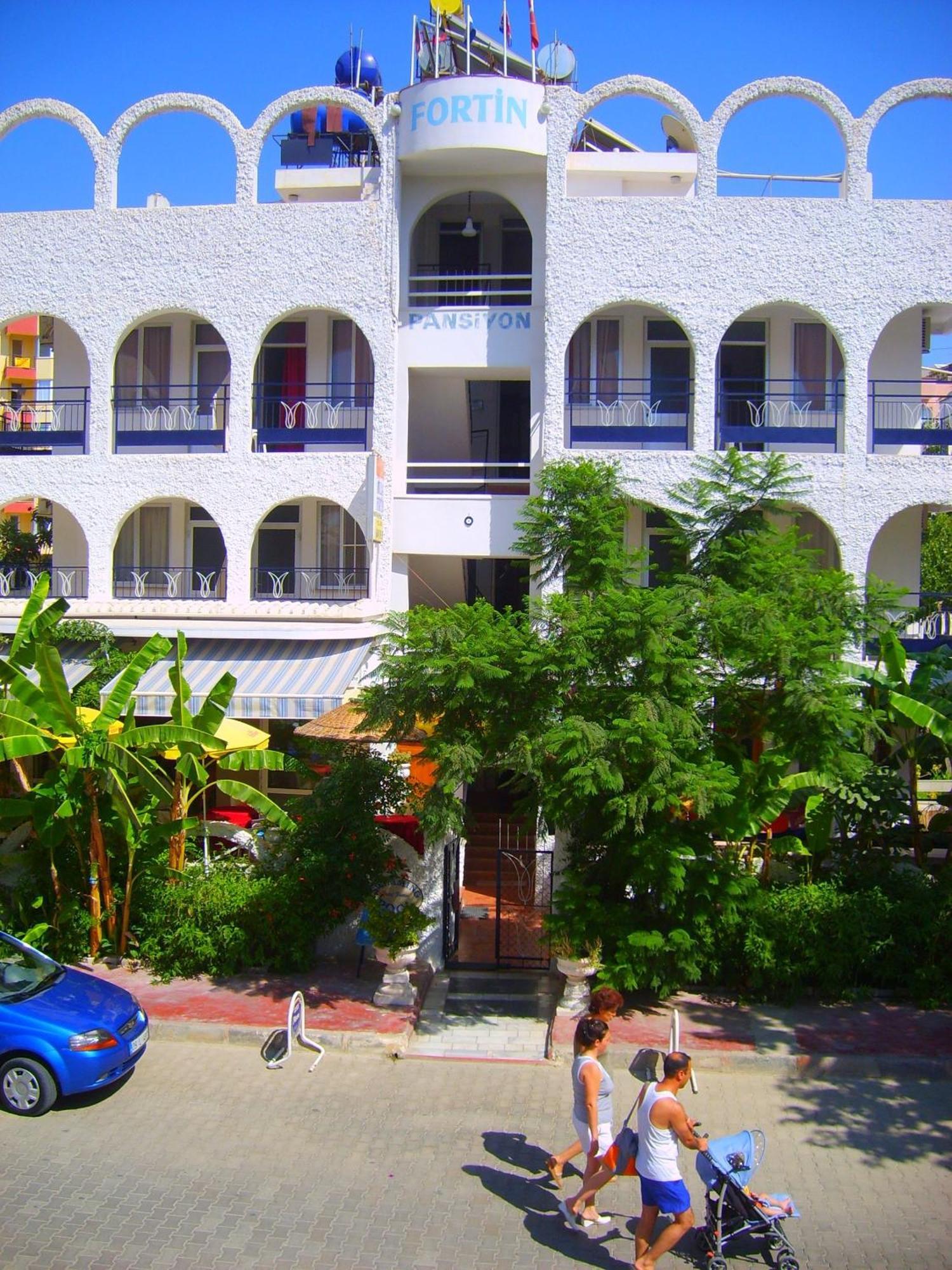 Villa Fortin Pension Кушадасъ Екстериор снимка