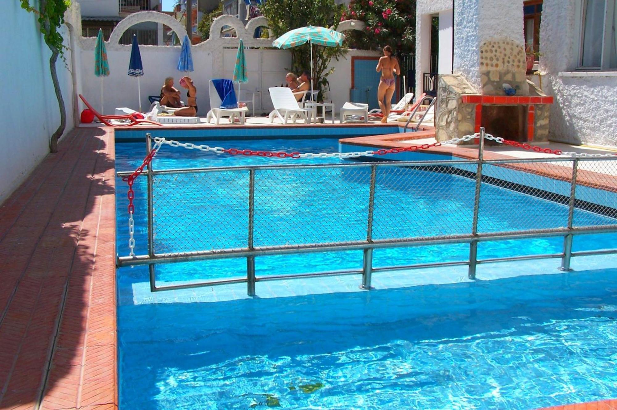 Villa Fortin Pension Кушадасъ Екстериор снимка