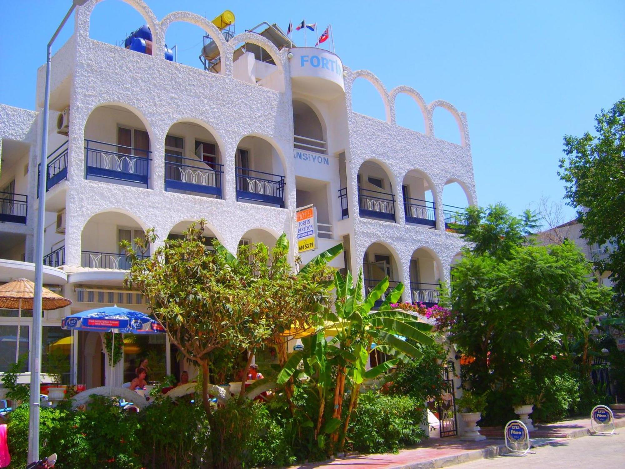 Villa Fortin Pension Кушадасъ Екстериор снимка