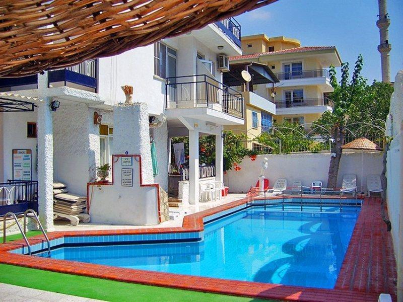 Villa Fortin Pension Кушадасъ Екстериор снимка